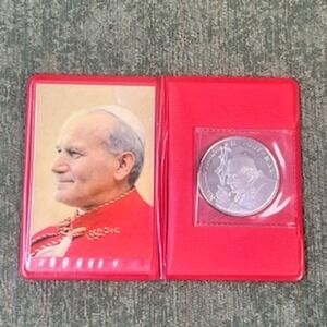 Pope John Paul II 1983 Holy Year Medal Our Lady of Czestochowa Red Wallet Set‎